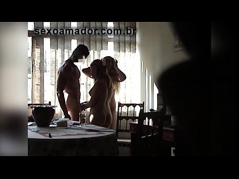 ❤️ Els amics sexuals conviden un home gegant i un trio amb ell Porno al ca.mathem-1-class.ru