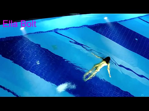 ❤️ No puc parar de mirar-la, jove rossa presa nedant nua a la piscina del complex ELLA BOLT Porno al ca.mathem-1-class.ru