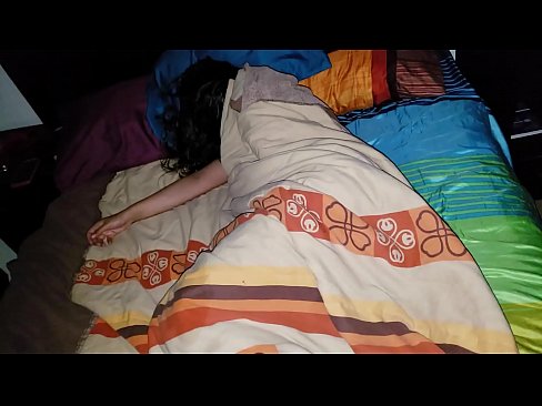 ❤️ El fillastre renya la seva jove madrastra mentre dorm. Porno al ca.mathem-1-class.ru